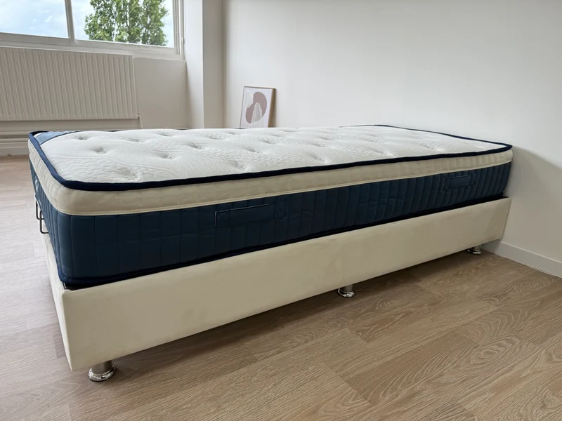 Matelas Hilton mousse