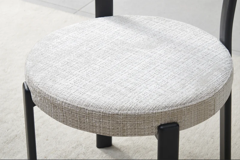 Chaise Naya pied noir / tissu marbella beige