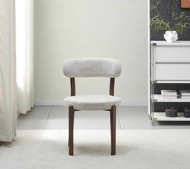 Chaise Naya pied noyer / tissu marbella beige