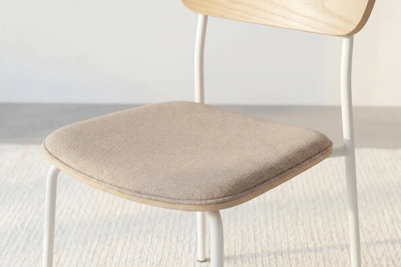 LOT OLEN - CHAISE