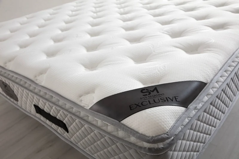 Matelas San Martino Exclusif Ressorts Gris 32cm d'Épaisseur Avec Surmatelas Intégré