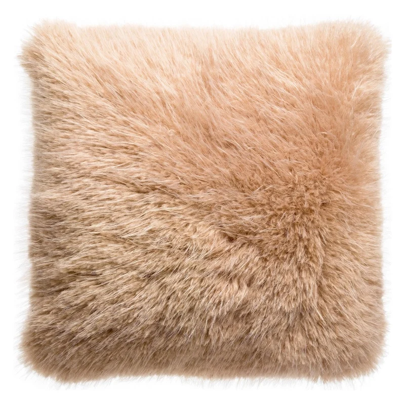 Coussin effet mouton à poils longs