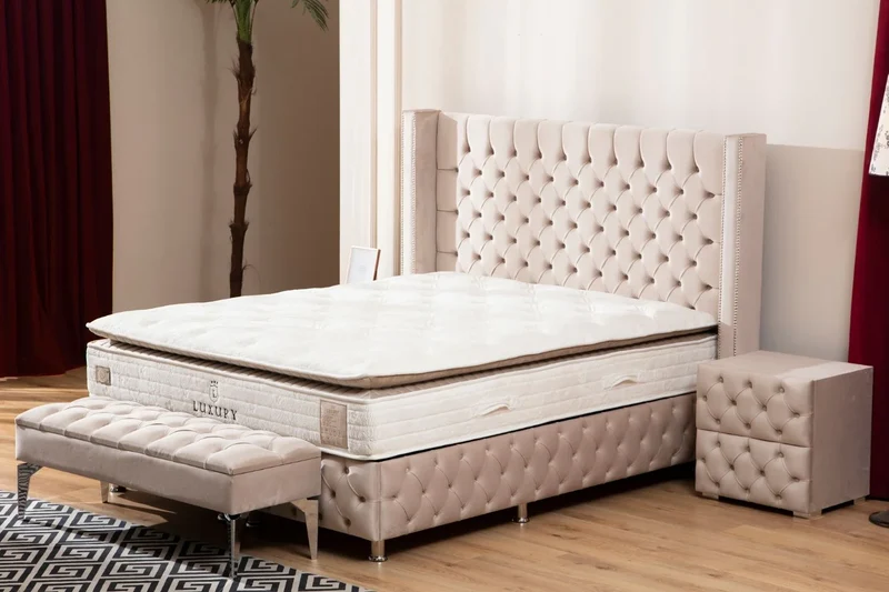 Lit Coffre CLOUTÉ BEIGE - Velours Capitonné