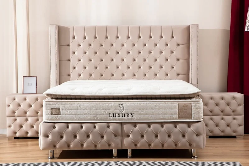 Lit Coffre CLOUTÉ BEIGE - Velours Capitonné