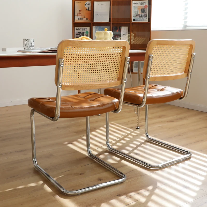 Lot de 2 chaises de salle à manger Breuer en PU caramel et dossier en rotin, pieds chromés FLAREKORR