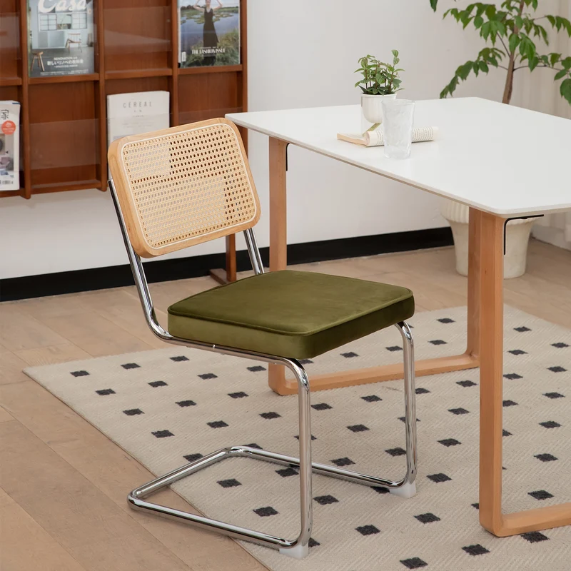 Lot de 2 chaises de salle à manger Breuer en velours vert olive et dossier en rotin, pieds chromés FLAREZYR