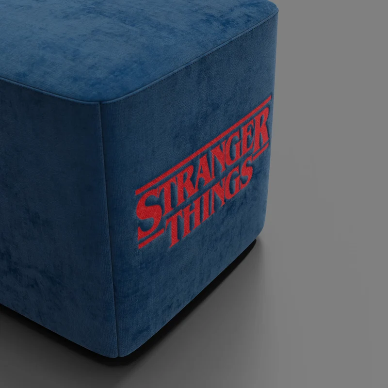 Cube pouf Stranger Things Édition - Le design rencontre la légende dans un tissu détachable bleu