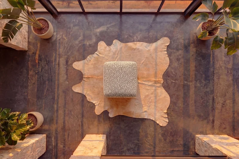 ELIO POUF - Tissu sauvage