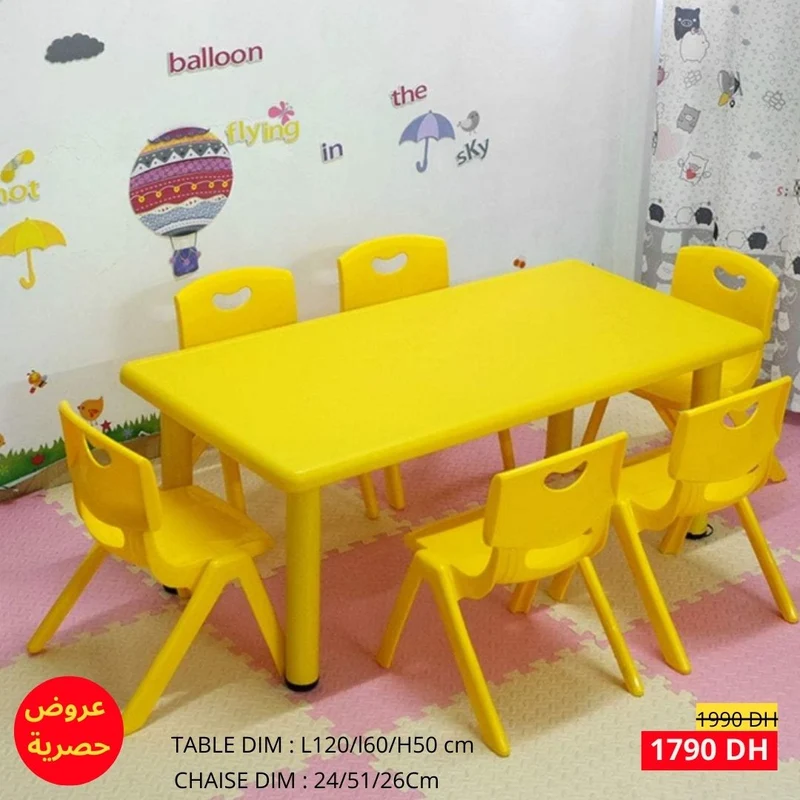 TABLE EN PLASTIQUE AVCE 6 CHAISES Réf C0166