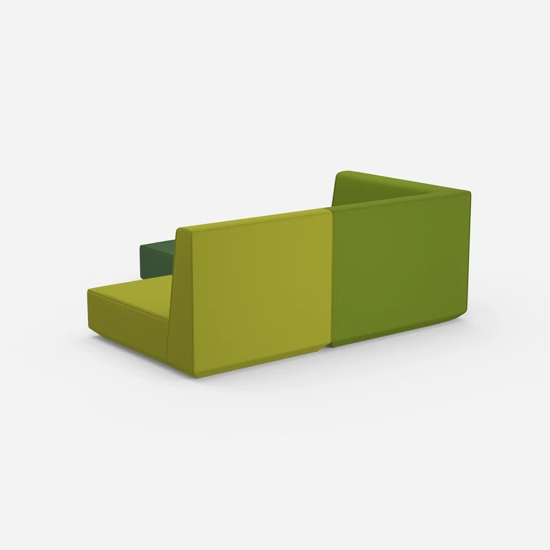 Ecksofa mit tiefer Sitzfläche und hoher Rückenlehne