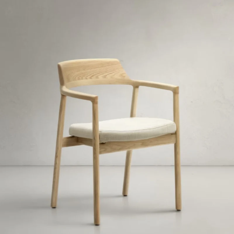 Lot de 6 chaises KAVE HOME Alocs en bois de chêne et tissu beige