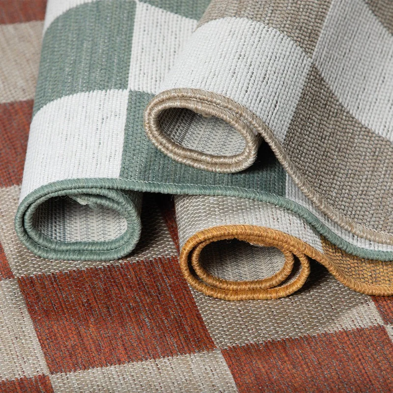 Tapis Square Outdoor