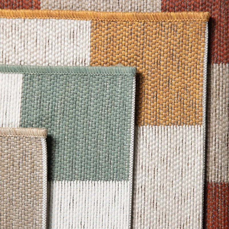 Tapis Square Outdoor