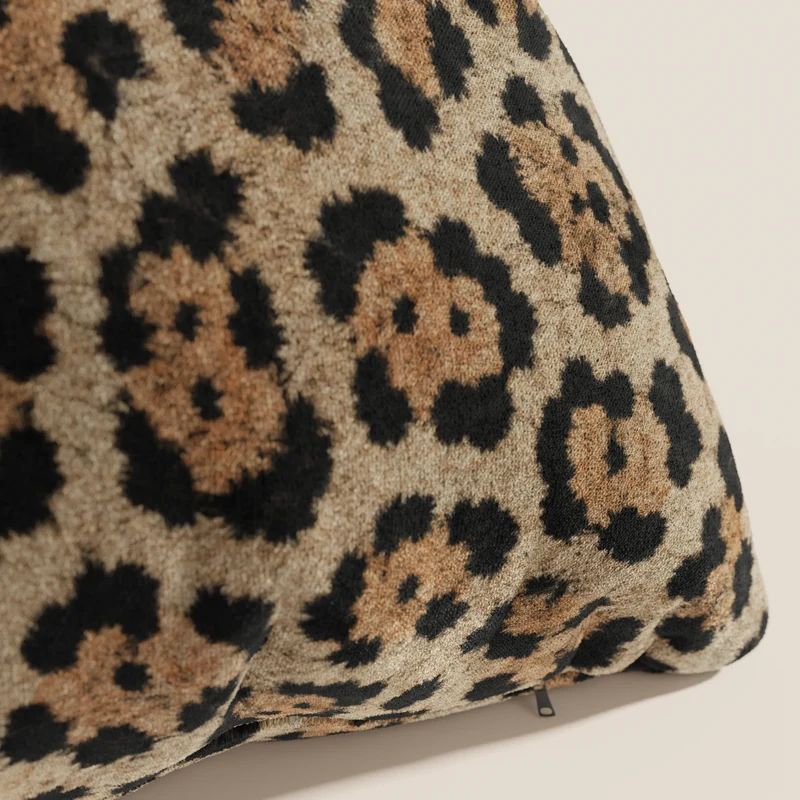 Wild coussins collection WILD en microfibre imperméable jaguar