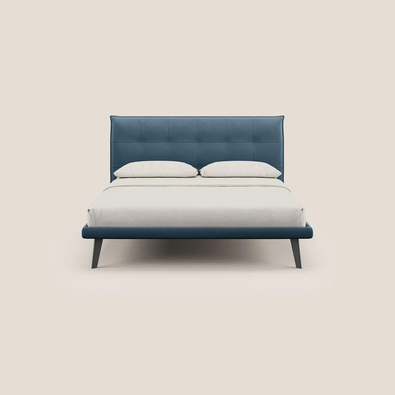 Brigitte lit avec tête de lit matelassée pieds hauts foncés et tissu imperméable T09 bleu