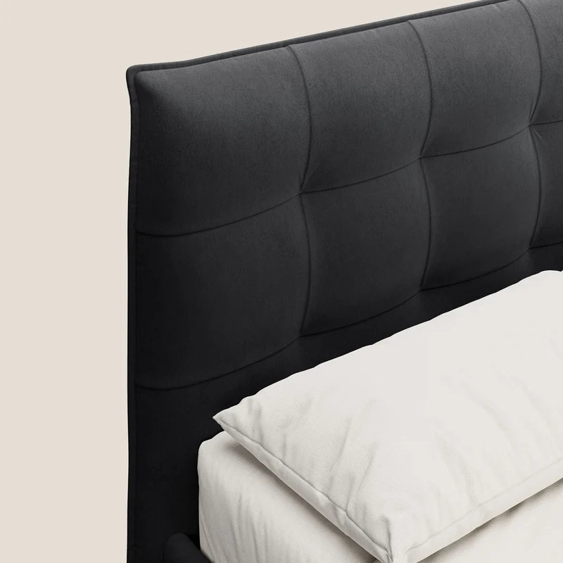 Brigitte lit avec tête de lit matelassée pieds hauts foncés et tissu imperméable T09 anthracite