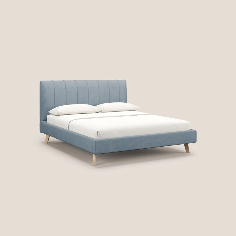 Selene lit rembourré avec pieds bois naturel déhoussable en tissu imperméable T02 sucre glace