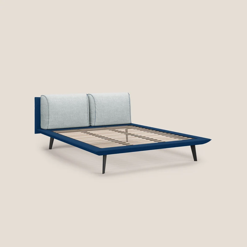 Petra lit design bicolore avec coussins en plumes, pieds foncés et tissu imperméable T11 et T06 bleu - bleu glacier