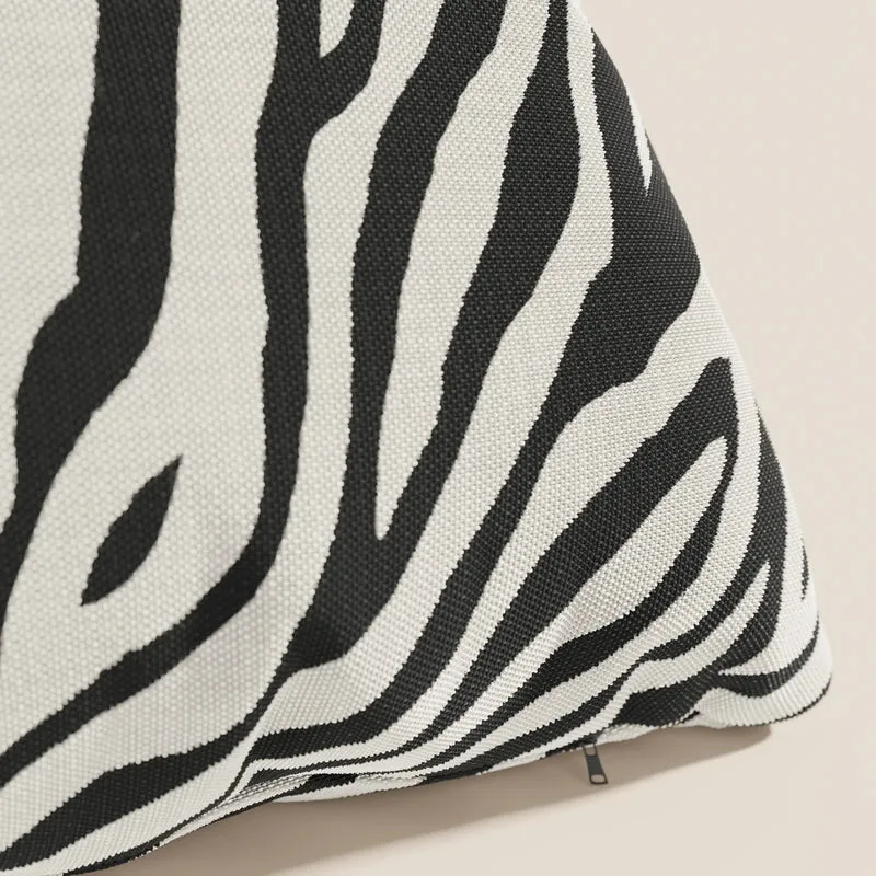 Stripe coussins géométriques en tissu hydrofuge noir