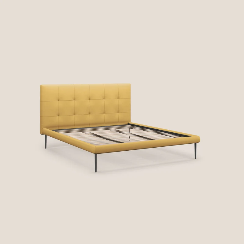 Midori lit rembourré capitonné avec pieds hauts en similicuir T04 jaune