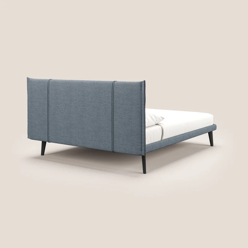 Klaus lit moderne avec pieds foncés et tissu flammé imperméable T03 bleu