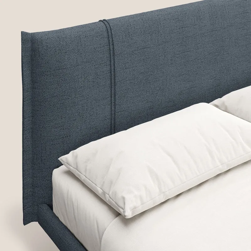Klaus lit moderne avec pieds foncés et tissu flammé imperméable T03 bleu