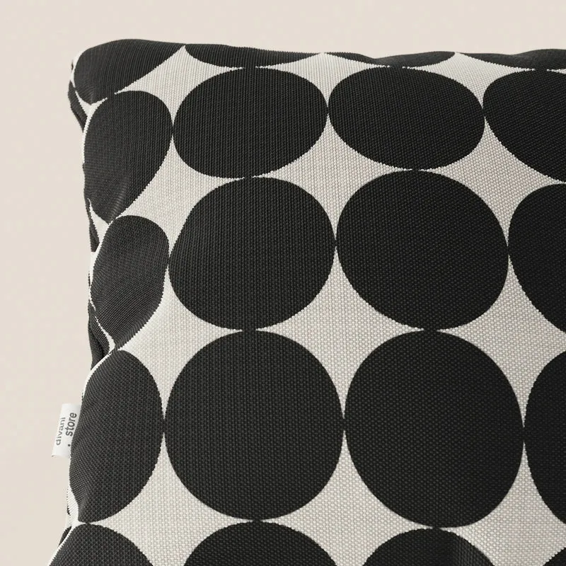 Dot coussins géométriques en tissu hydrofuge noir