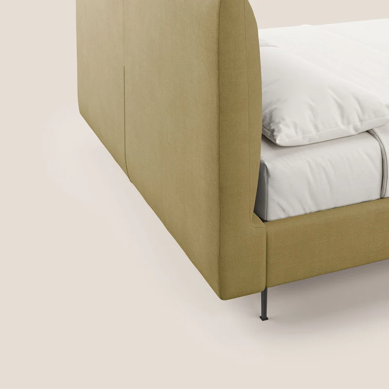 Calliope lit rembourré aux pieds hauts complètement déhoussable en tissu détachable T17 jaune
