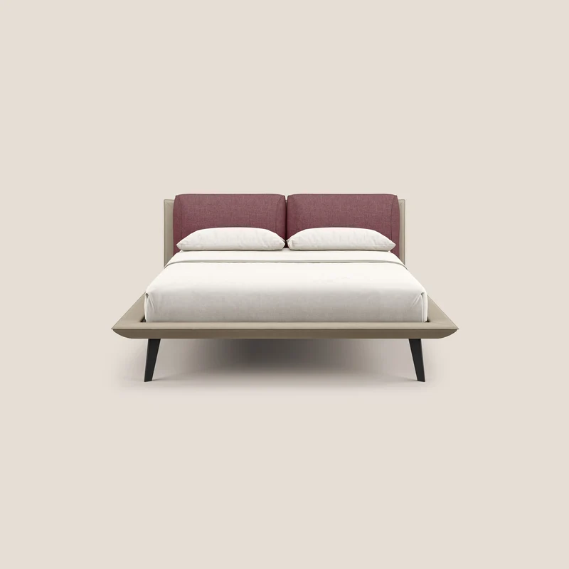 Petra lit design bicolore avec coussins en plumes, pieds foncés et tissu imperméable T11 et T06 taupe - rouge