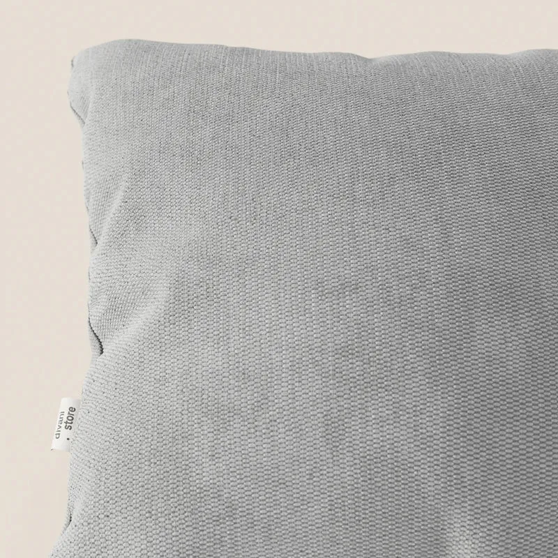 Coussin Miami disponible en plusieurs couleurs, fabriqué en tissu imperméable T14 gris clair doux au toucher