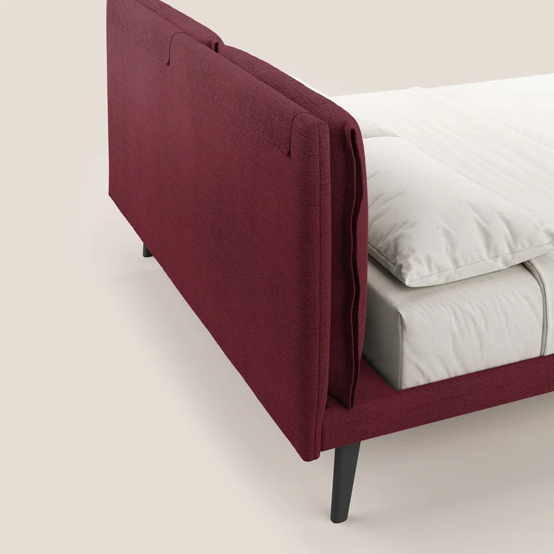 Ibuki lit avec coussins capitonnés réglables et pieds foncés en tissu flammé imperméable T03 rouge