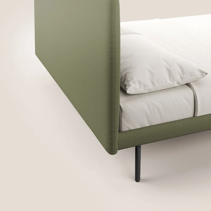 Noel lit minimaliste scandinave avec pieds foncés et tissu flammé imperméable T19 vert