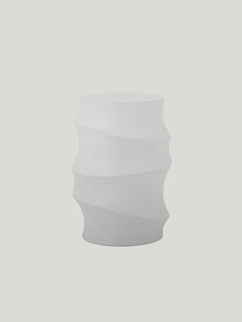 Volise table basse sculpturale cylindrique en grès stoneware blanc