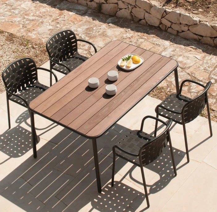 Ensemble Table + 4 fauteuils YARD 160 x 97 cm - EMU