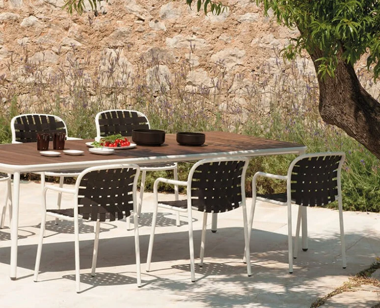 Lot de 4 Chaises blanches /marron YARD - EMU