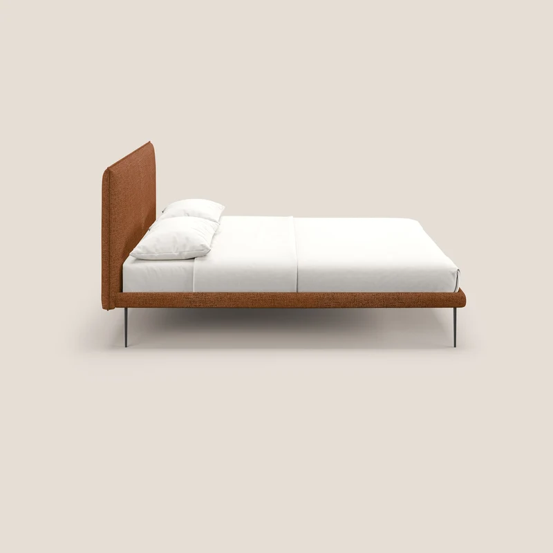 Theo lit moderne déhoussable avec pieds hauts en métal et tissu imperméable T10 orange