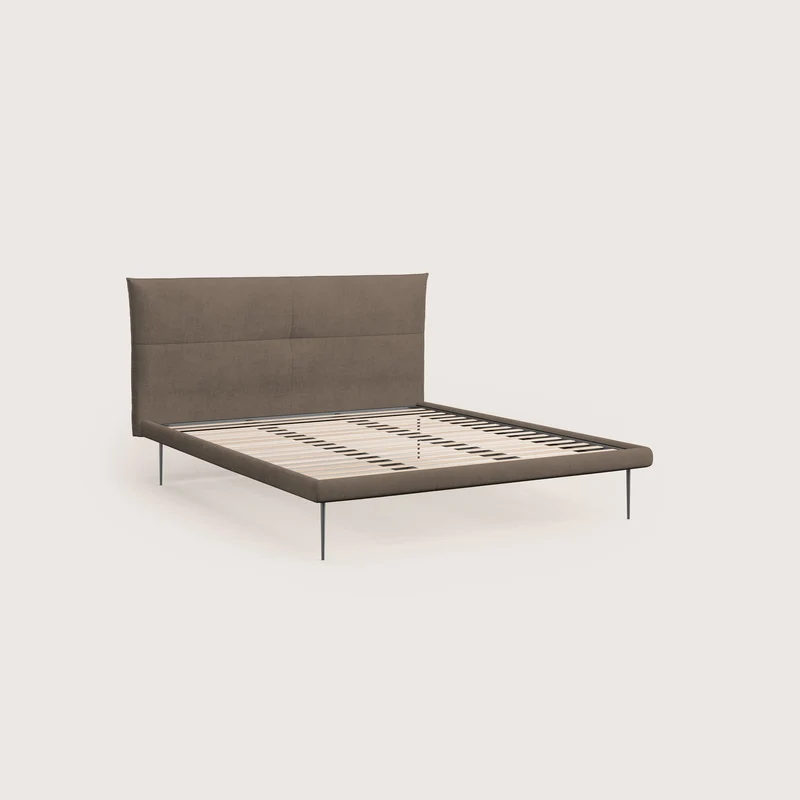 Akiko lit rembourré avec pieds hauts en métal en tissu imperméable T02 marron
