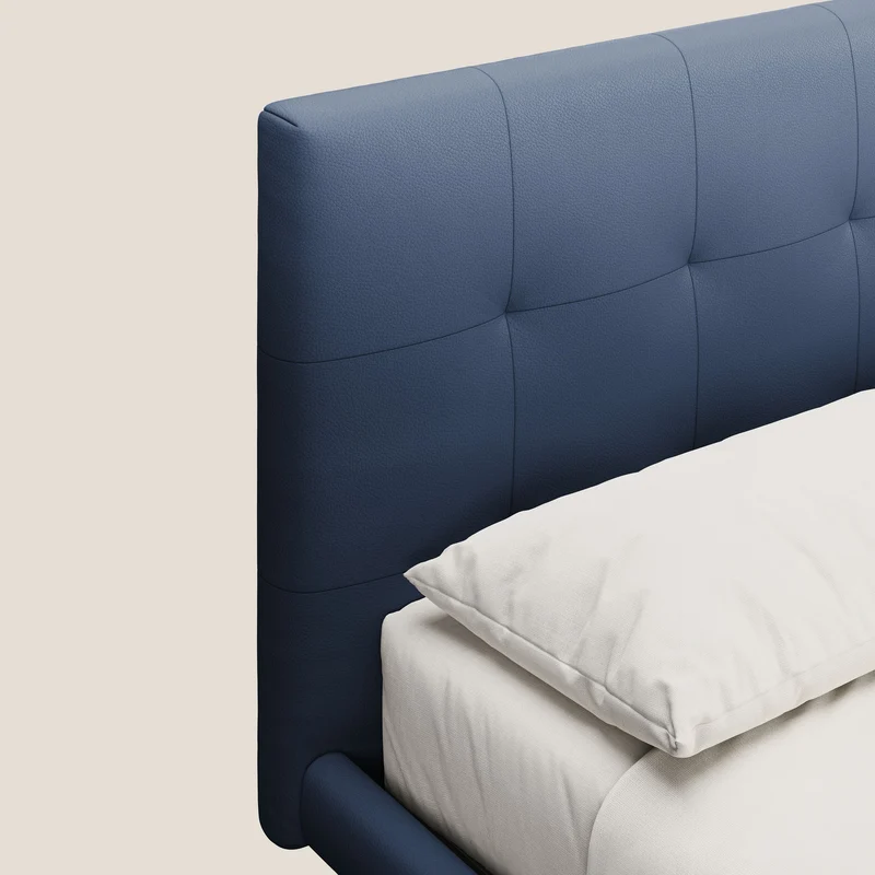 Midori lit rembourré capitonné avec pieds hauts en similicuir T04 bleu