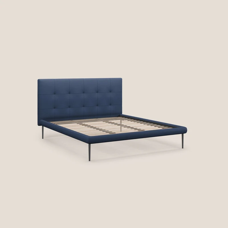 Midori lit rembourré capitonné avec pieds hauts en similicuir T04 bleu