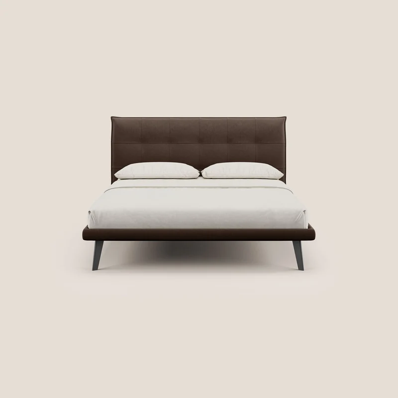 Brigitte lit avec tête de lit matelassée pieds hauts foncés et tissu imperméable T09 marron