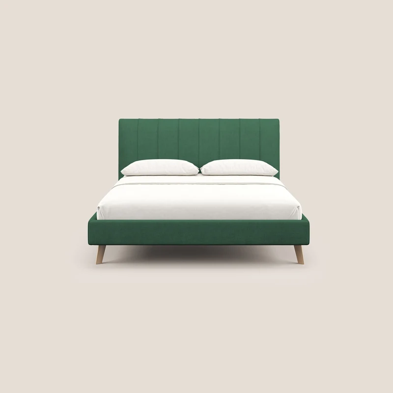 Selene lit rembourré avec pieds bois naturel déhoussable en tissu imperméable T02 vert