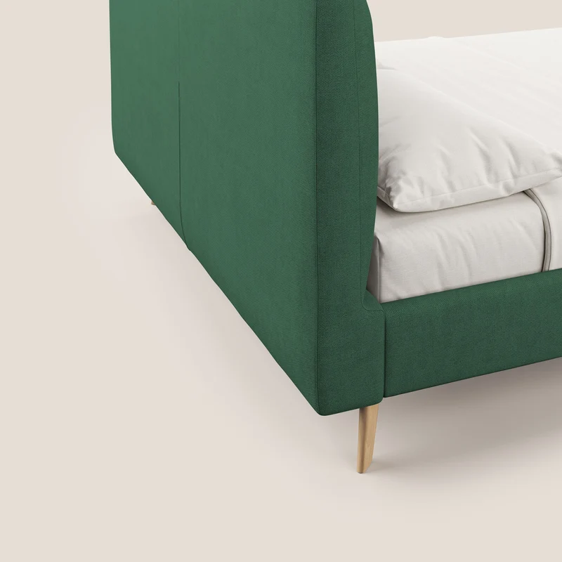 Selene lit rembourré avec pieds bois naturel déhoussable en tissu imperméable T02 vert