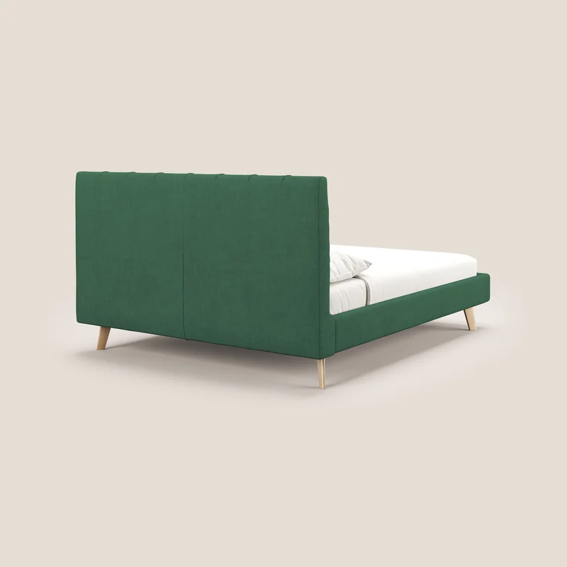 Selene lit rembourré avec pieds bois naturel déhoussable en tissu imperméable T02 vert
