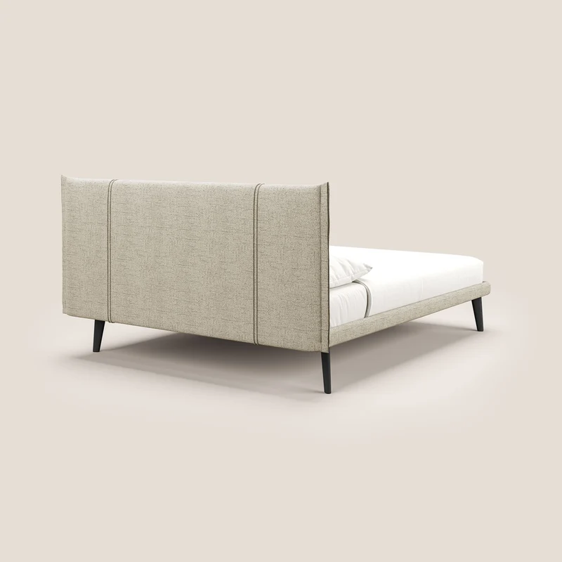 Klaus lit moderne avec pieds foncés et tissu flammé imperméable T03 beige