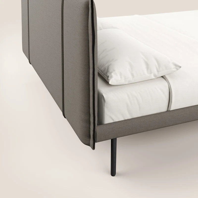 Klaus lit moderne avec pieds foncés et tissu flammé imperméable T03 taupe