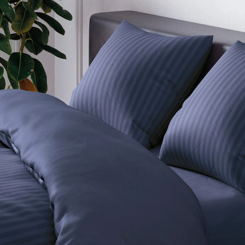 Housse de couette + taie(s) d'oreiller en satin de coton - Bleu foncé rayé