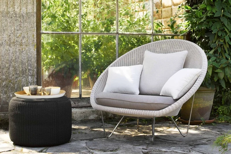 Fauteuil GIPSY COCOON en résine et coussin SUNBRELLA