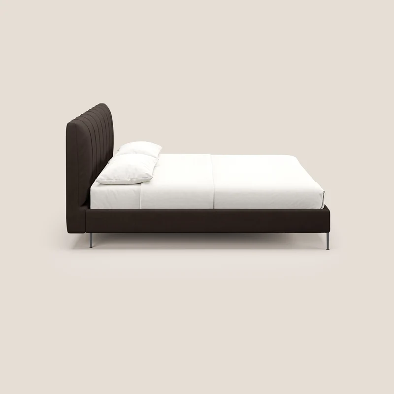 Calliope lit rembourré aux pieds hauts complètement déhoussable en tissu détachable T17 marron