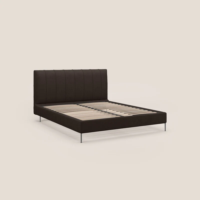 Calliope lit rembourré aux pieds hauts complètement déhoussable en tissu détachable T17 marron