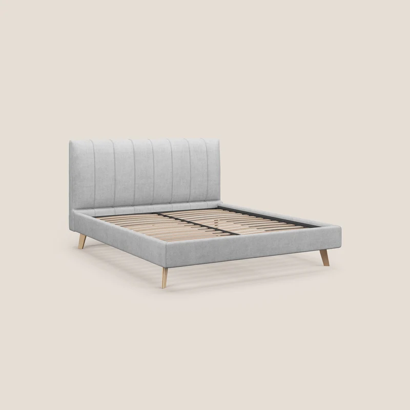Selene lit rembourré avec pieds bois naturel déhoussable en tissu imperméable T02 gris clair